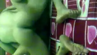 فديو واخد صحبتو ف العربيه